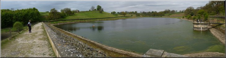 Beaver Dyke Reservoir Crossing the dam of Beaver Dyke Reservoir - photo by Frank Firth (http://www.yorkshirewalks.org)